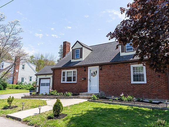 3rd image of 37 Tingley Rd