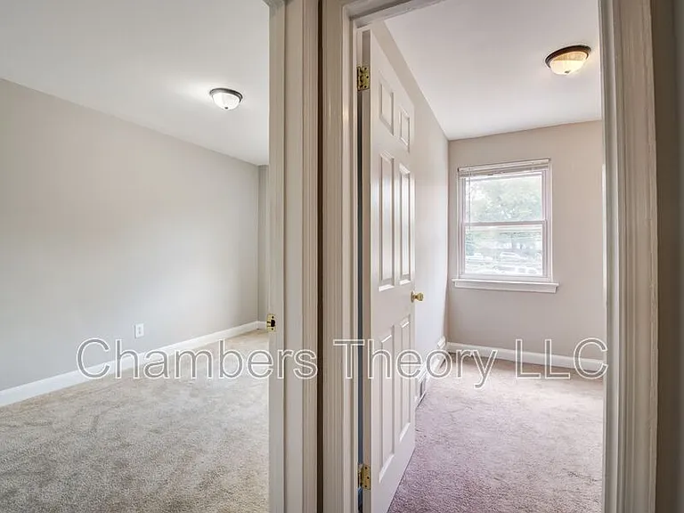 1417 Downing St NE — Photo 33