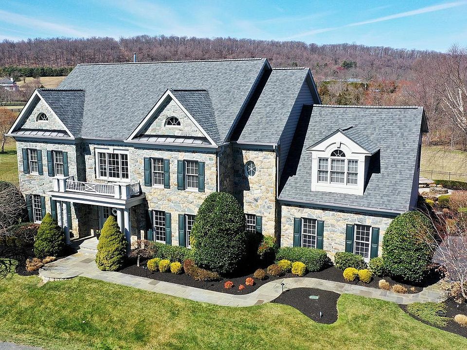 1st image of 40348 Monroe Glen Ln