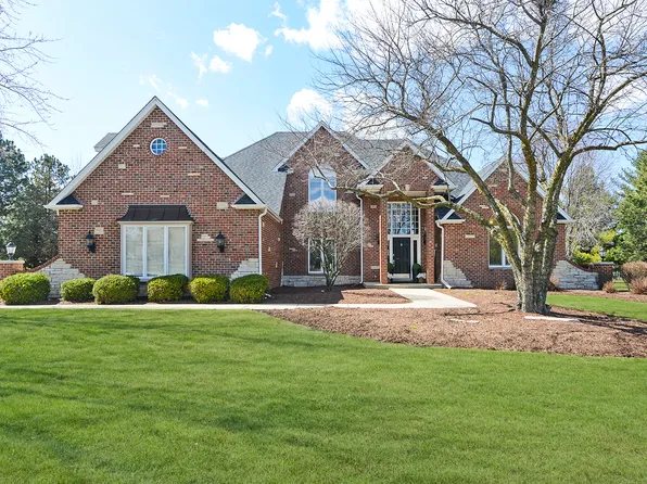 5N794 Courcival Ln, Wayne, IL 60184
