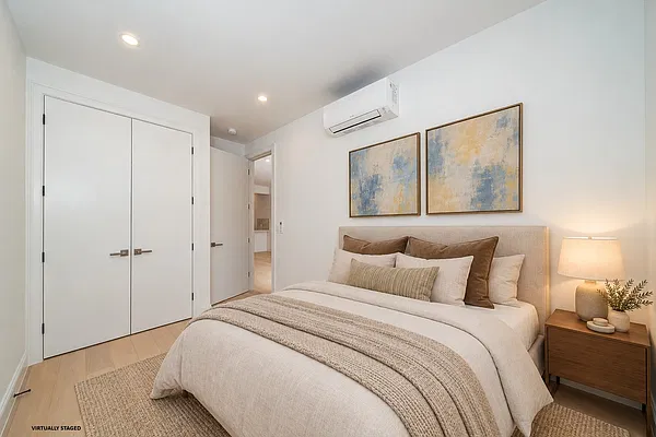 Bedroom, photo 2