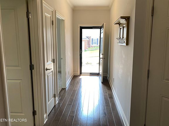 4th image of 1426 Remington Grove Ln