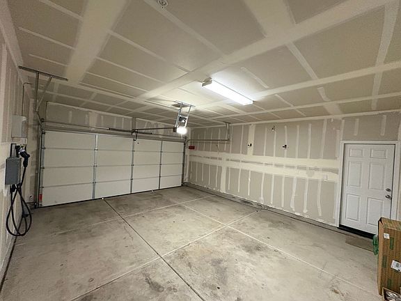 5th image of 1336 W Porter Ct