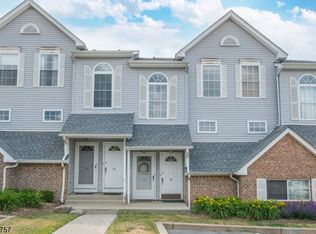25 Victory Ct, Dover, NJ 07801