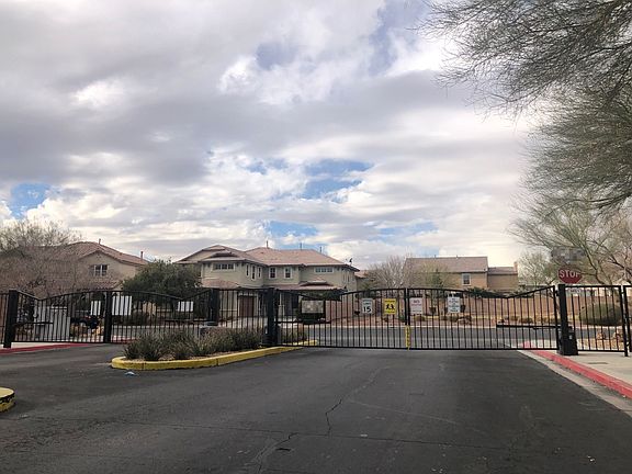 4th image of 5625 Clarendon Ln