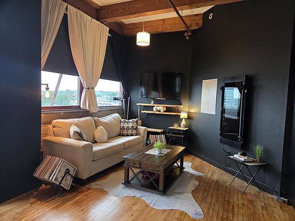 5th image of 215 W Maple STREET #307