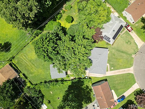 3rd image of 800 Crowder Dr