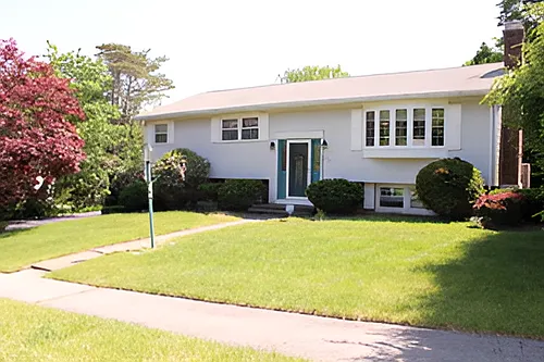 4 Deerfield Rd Photo 1