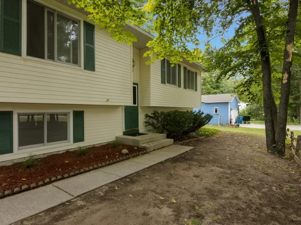 342 Waxwing Dr, Traverse City, MI 49696