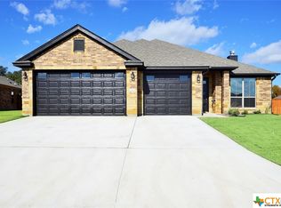1042 Winchester Dr, Nolanville, TX 76559