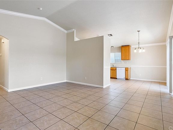 5th image of 602 Barbara Ct