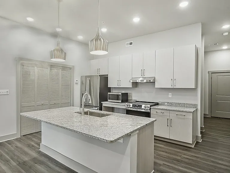 Brio Parc Apartments & Townhomes — Photo 70