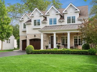 2337 Schiller Ave, Wilmette, IL