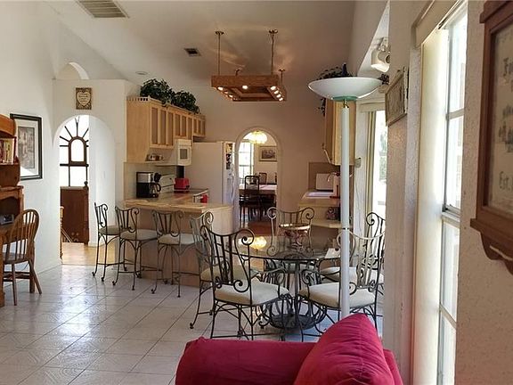 5th image of 5924 Berkford Dr