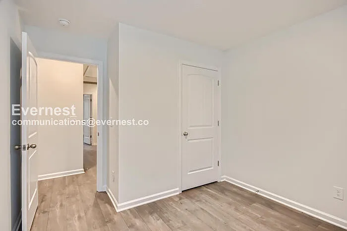 215 Ansley Way — Photo 22