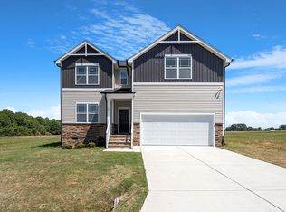 32 W Saint Andrews Dr, Zebulon, NC 27597