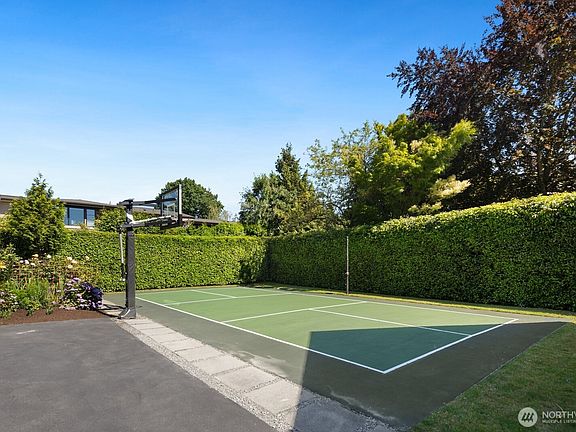 4th image of 8443 NE 6th Street