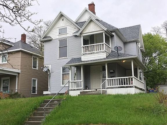 3rd image of 827 Sigsbee St SE #2
