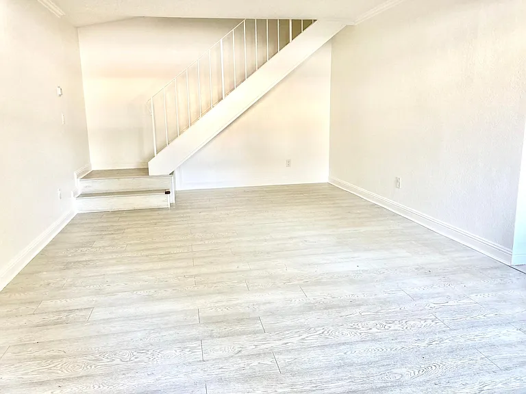 3052 Creekside Dr — Photo 8
