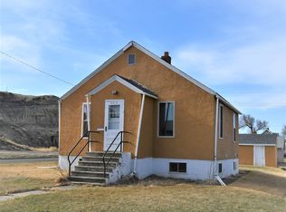 622 E Clement St, Glendive, MT 59330