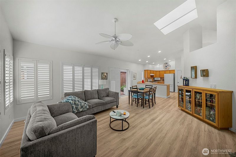5th image of 4740 Remington Lane SE