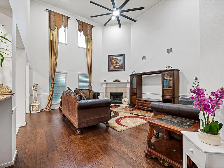 2602 Falcon Knoll Ln — Photo 10