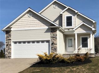 2910 Cardinal Dr, Erie, PA 16509