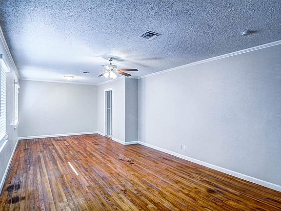 3rd image of 341 Topeka Dr