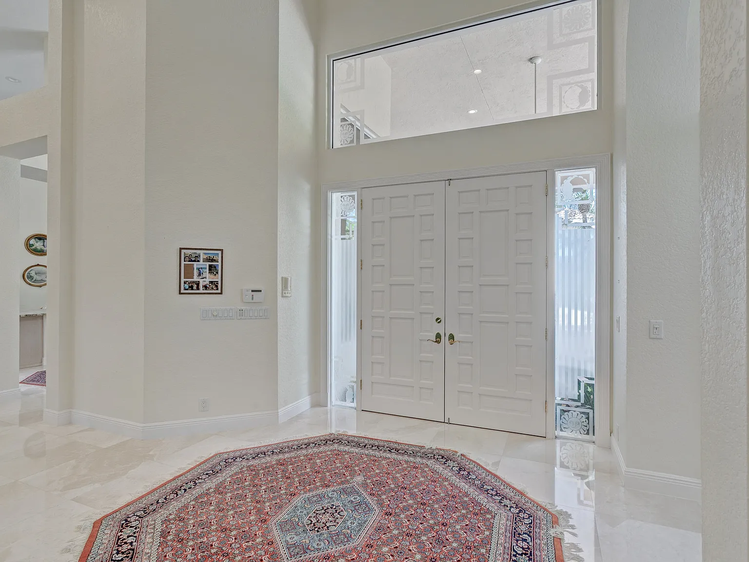 5 bed, 4600 sqft, $30,000 — Photo 4