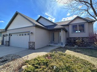 405 51st Ave NW, Rochester, MN 55901