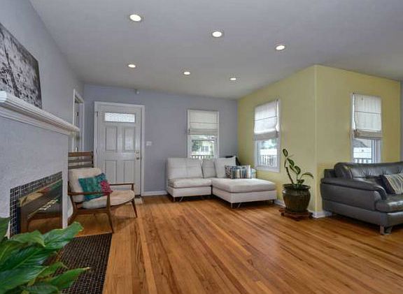 3rd image of 388 Hull Ave