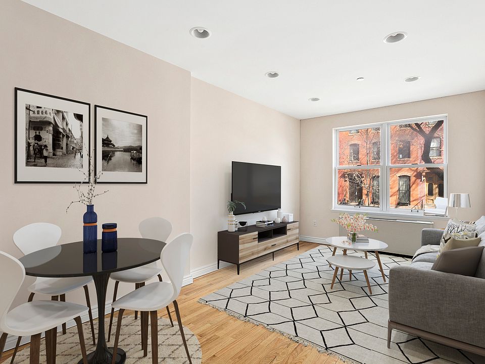 1st image of 276 Saint James Pl #2