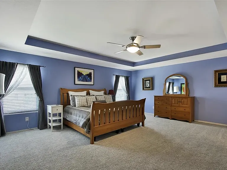 1007 Shelborn Dr — Photo 10