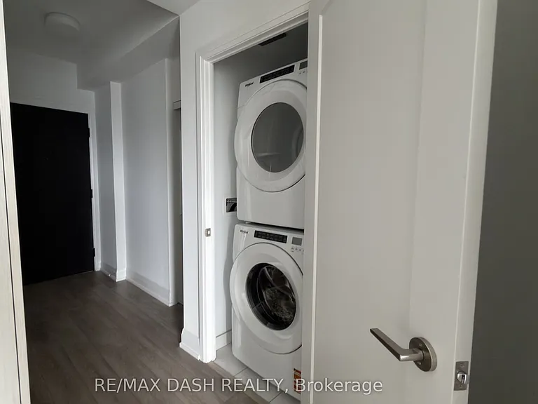 20 Soudan Ave #3611 — Photo 13