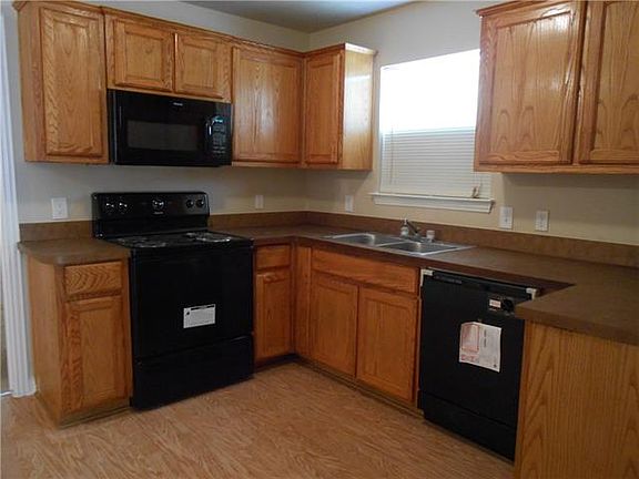 2nd image of 193 Creek Cove Dr