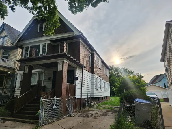 2215 N 15th St, Milwaukee, WI 53205