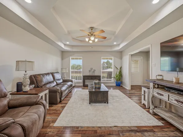 3708 Indian Creek Trl, Granbury, TX 76049