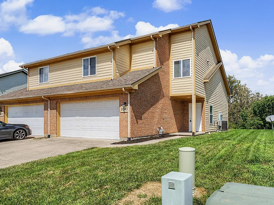 2043 Pine Forest Dr