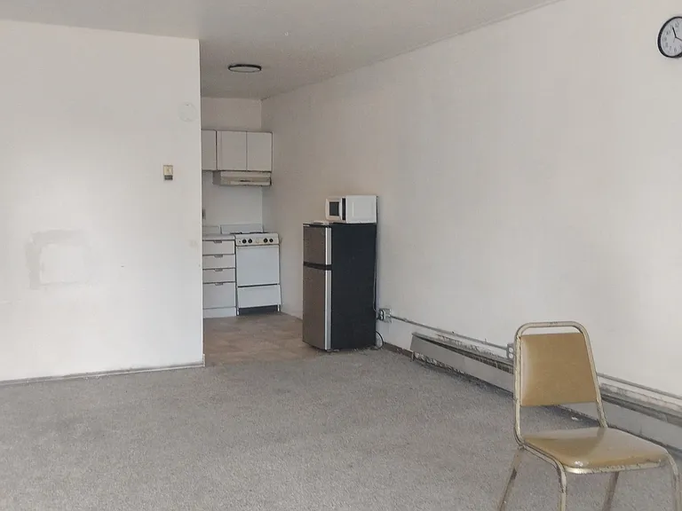 1546 S Cushman St #10 — Photo 1