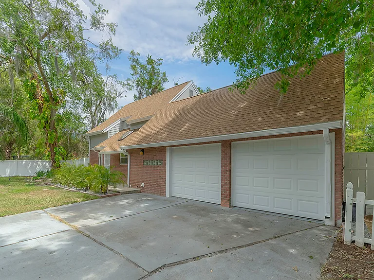 19017 Cedar Ln — Photo 3