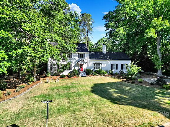 2nd image of 537 Briarwood Rd