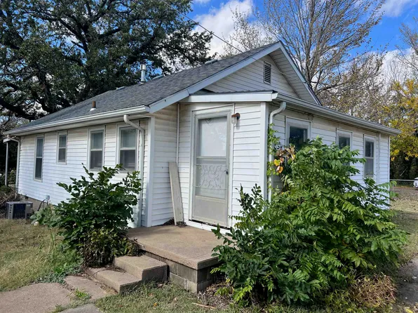 300 E North St, Towanda, KS 67144