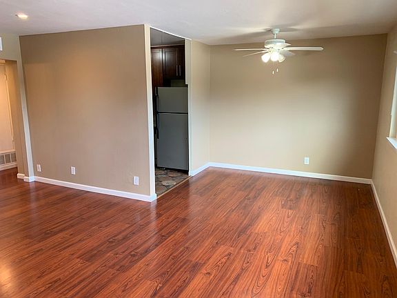 3rd image of 1114 Village Dr APT 16