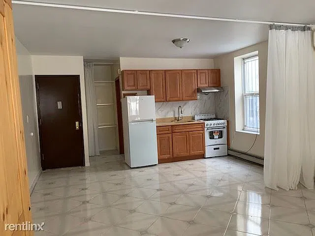 64 Bay Studio Room P2 Kitchen