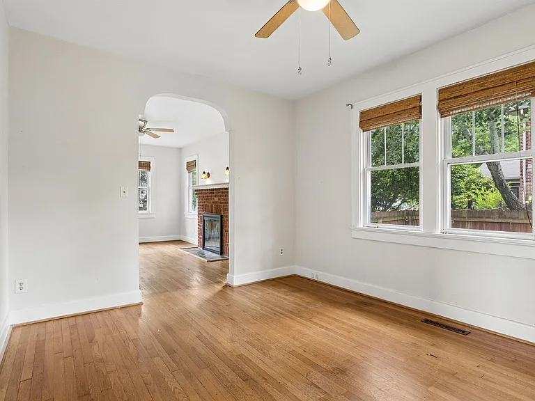 7 Willoughby Pl — Photo 11