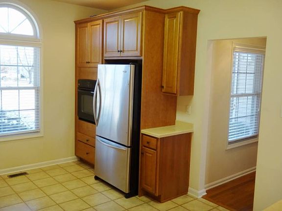 2nd image of 1034 Schagrin Dr