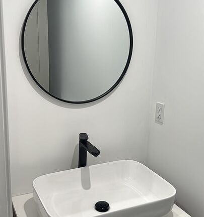 4th image of 853 N June St