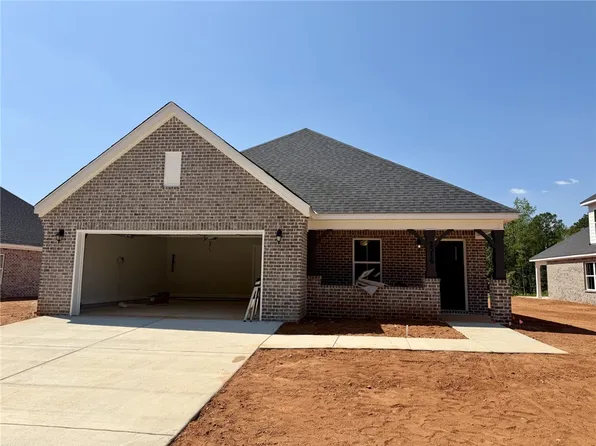 2316 Lake Shadow Ln, Opelika, AL 36801
