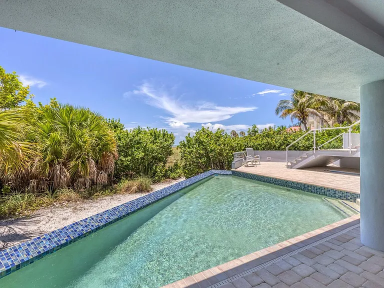 5801 Gulf Of Mexico Dr — Photo 11