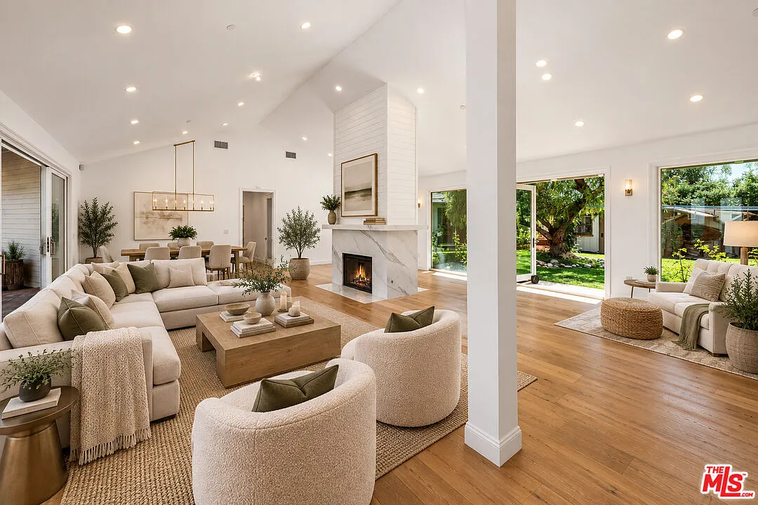 6 bed, 6.0 bath, 6867 sqft, $15,000 — Photo 1